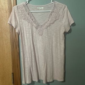 maurice’s casual top, soft and stretchy fabric, light pink, small